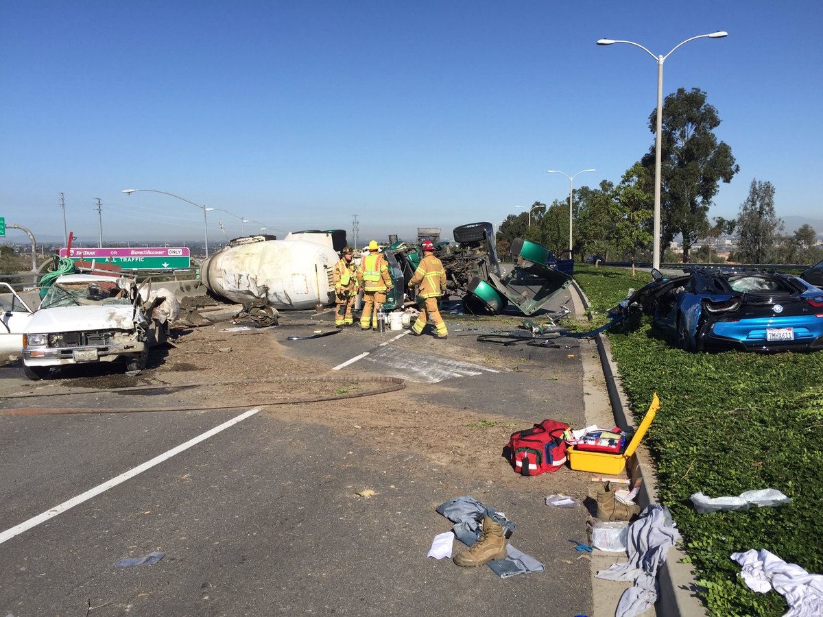 BMW i8 crash california 1