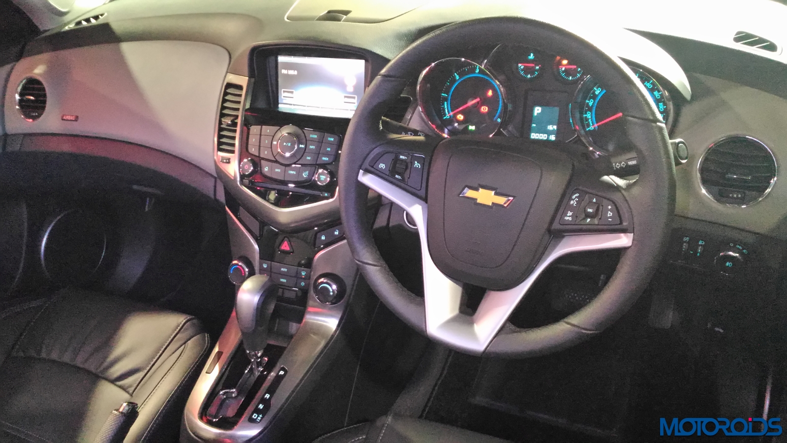 Chevrolet Cruze 2016 Auto Expo (12)