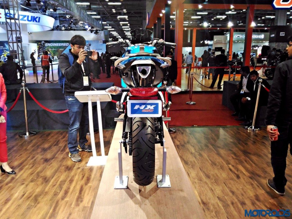 Hero-HX25-Auto-Expo-2016-13