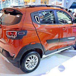 Mahindra KUV Xplorer