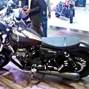 Moto Guzzi V Bobber Auto Expo