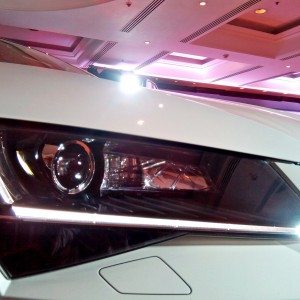 New Skoda Superb headlamp