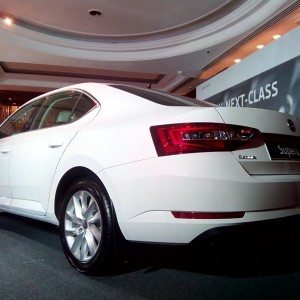 New Skoda Superb white