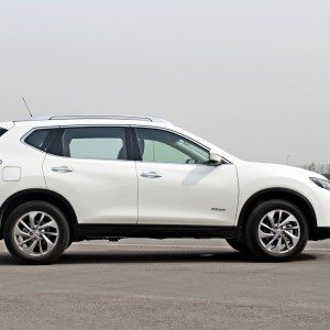 Nissan X Trail Hybrid