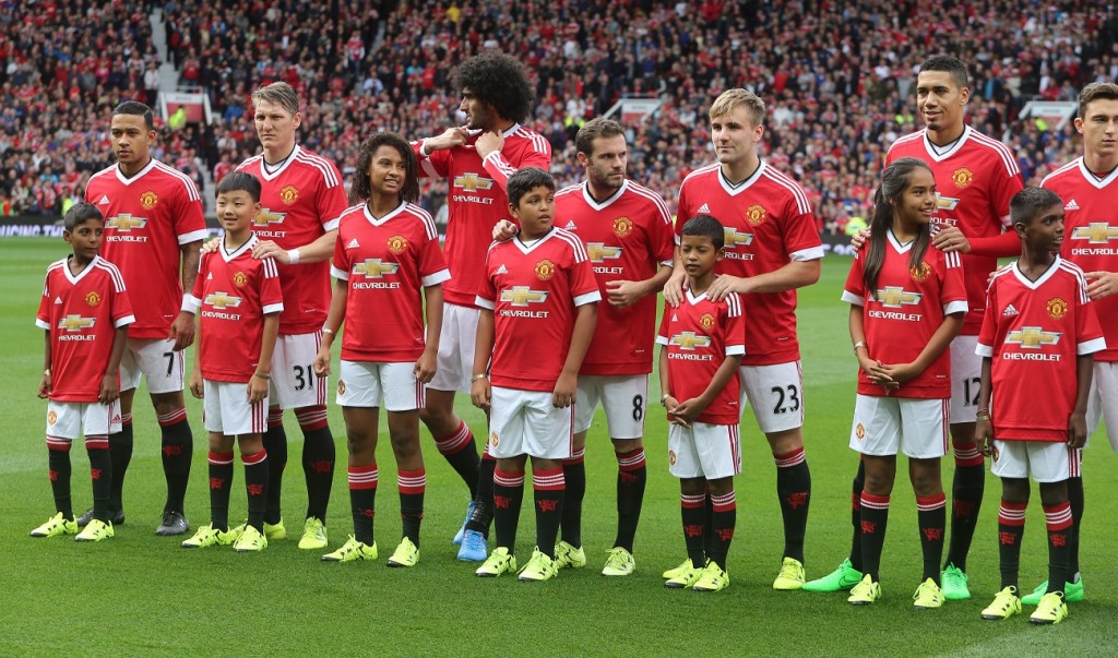 Sonu and Sharik, two kids from India, who walked the pitch with Manchester United Heroes last year_F