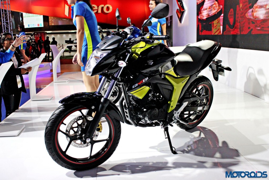 Suzuki Gixxer 155 and Gixxer SF - Auto Expo 2016 (13)