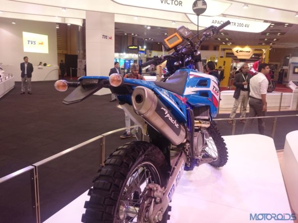 TVS RTR 450 FX at the Auto Expo 2016 (3)