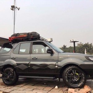 Tata Safari Storme Tuff