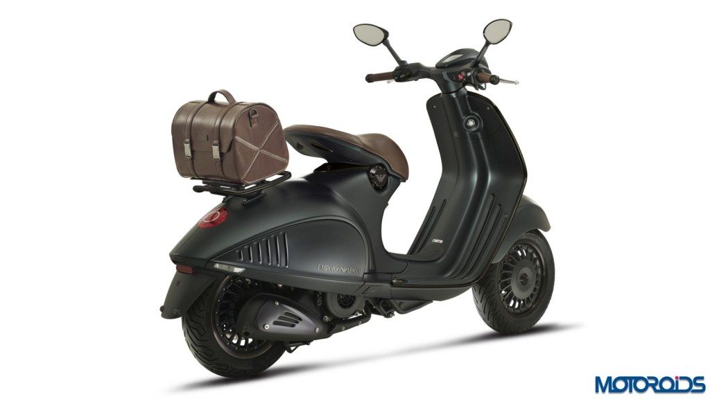 Vespa 946 Emporio Armani (5)