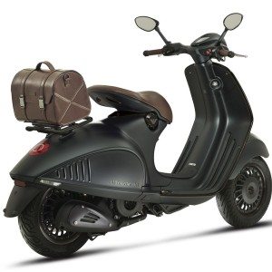 Vespa  Emporio Armani