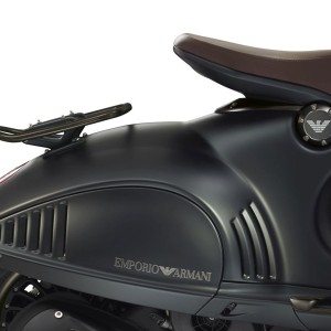 Vespa  Emporio Armani