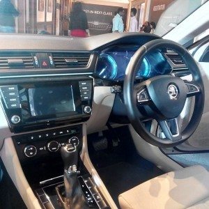 new skoda superb dashboard