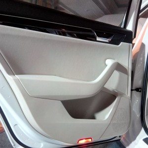 new skoda superb door panel