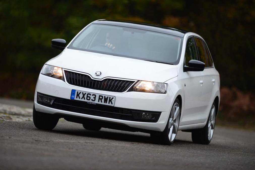 skoda_rapid_spaceback_action