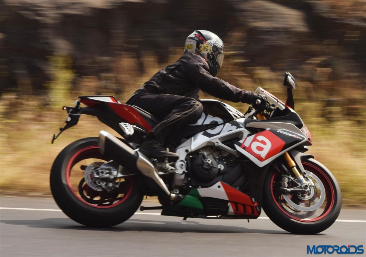 Aprilia RSV RF cornering