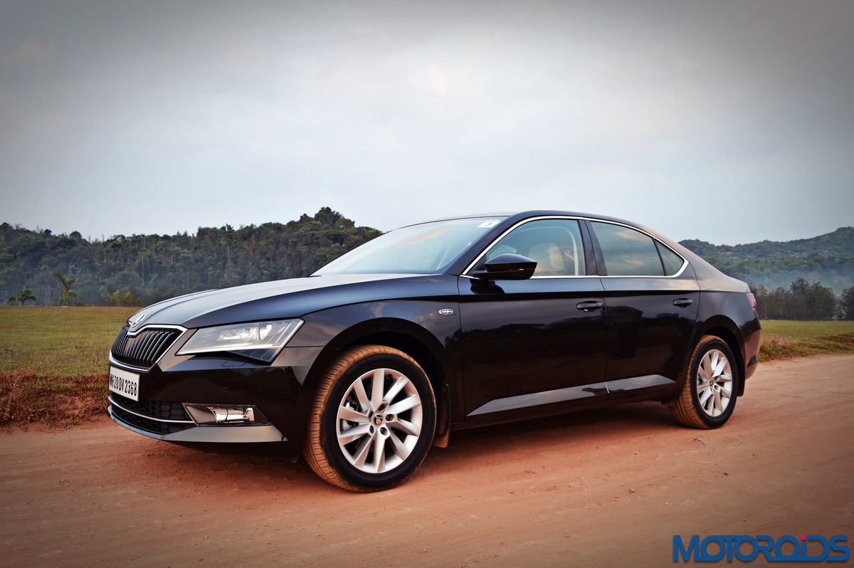 2016 Skoda Superb (52)