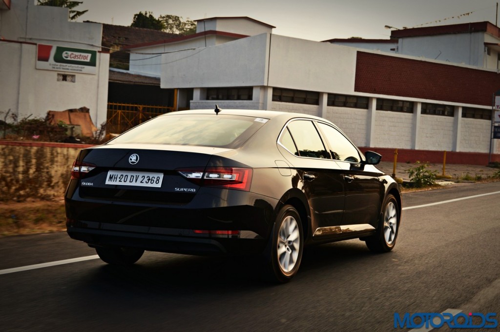 2016 Skoda Superb (68)