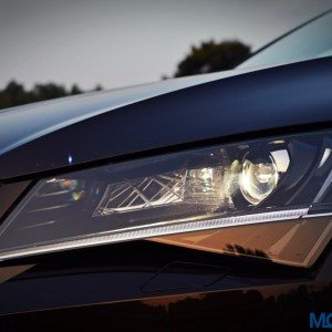 Skoda Superb Headlamps