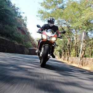 Aprilia Tuono V  Factory Review Action Shots