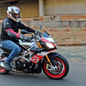 Aprilia Tuono V  Factory Review Action Shots