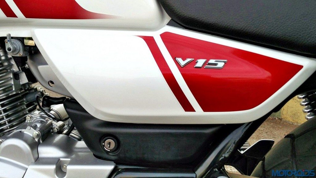 Bajaj V15 (14)