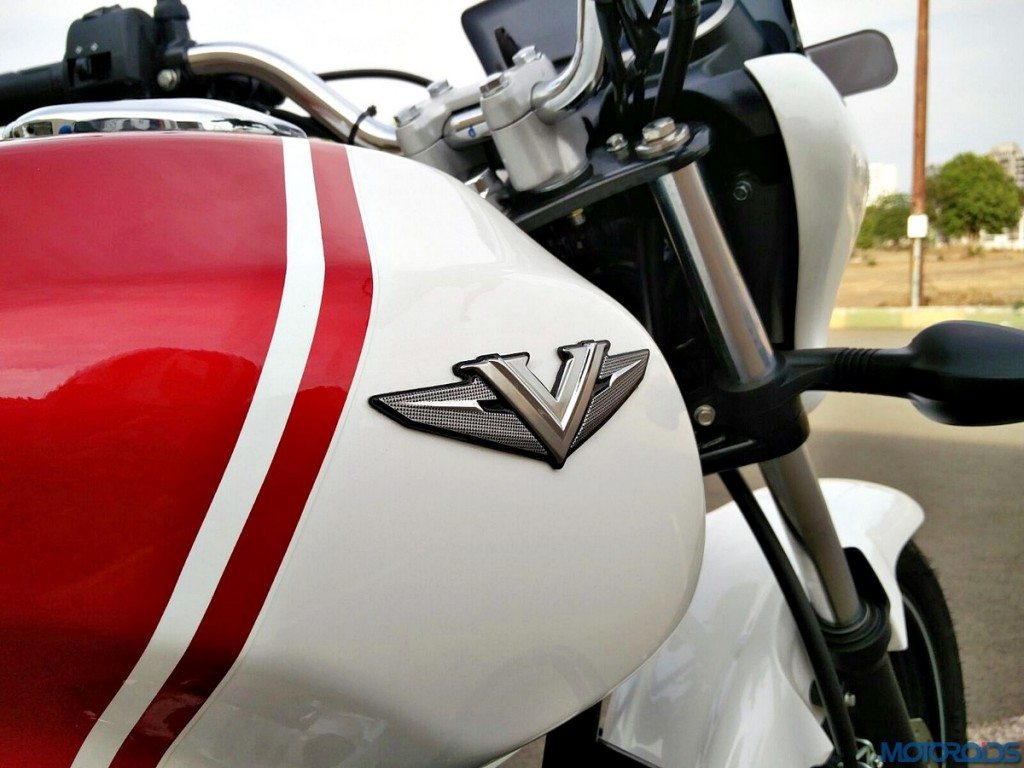 Bajaj V15 (16)