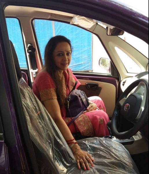 Hema malini Nano  e