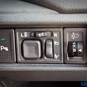 Maruti Suzuki Vitara Brezza headlamp controls