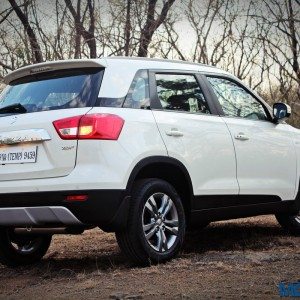 Maruti Suzuki Vitara Brezza white