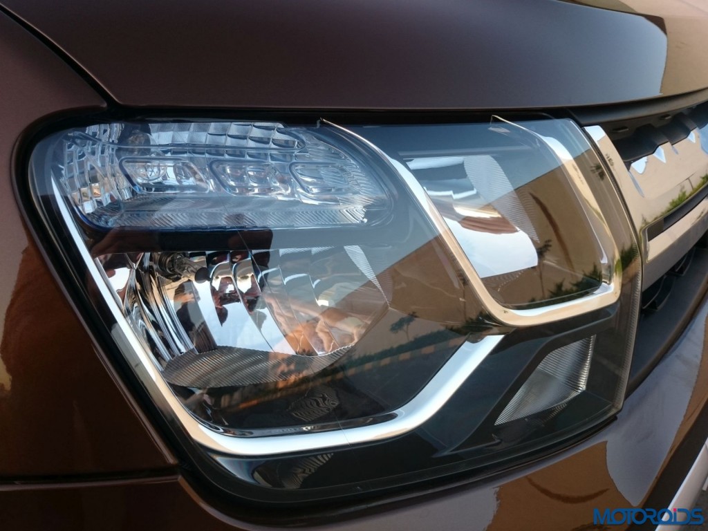 New 2016 Renault Duster Hawk Eye headlamps(10)