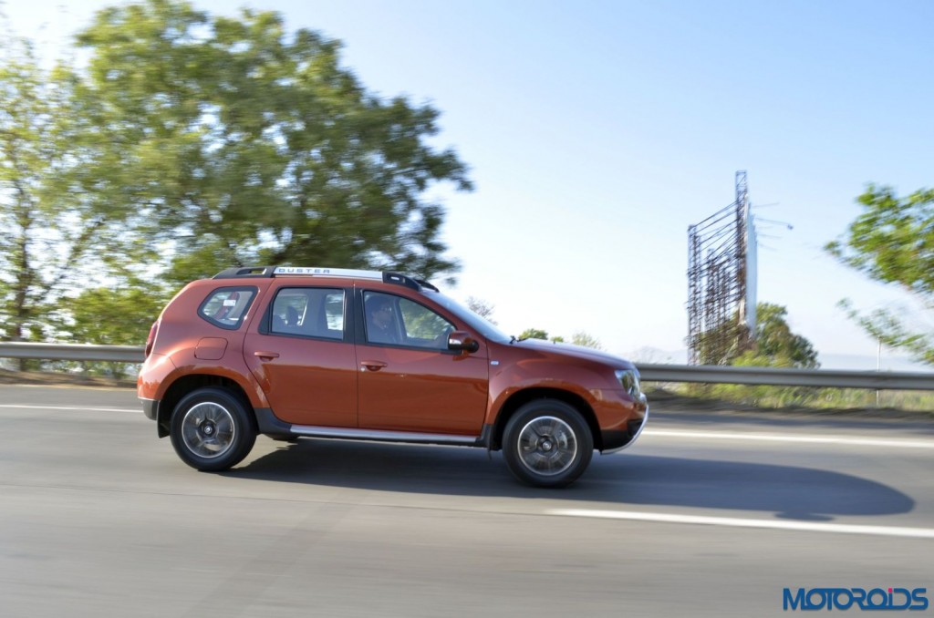 New 2016 Renault Duster In motion (5)