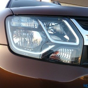 New  Renault Duster RHS head light