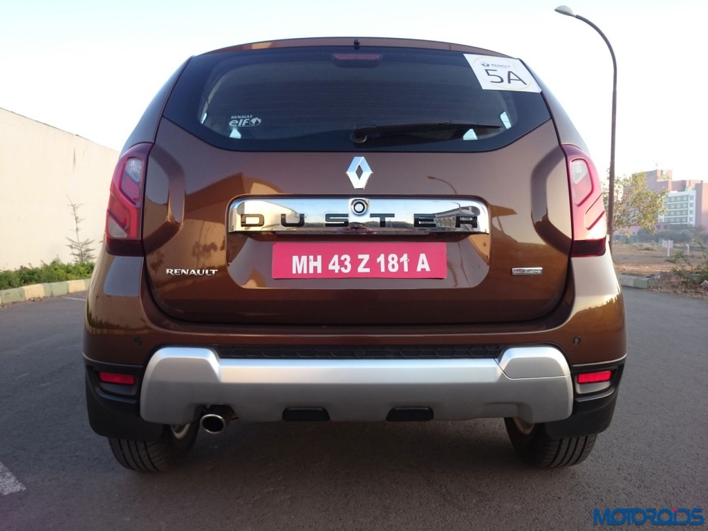 New 2016 Renault Duster rear head on(35)