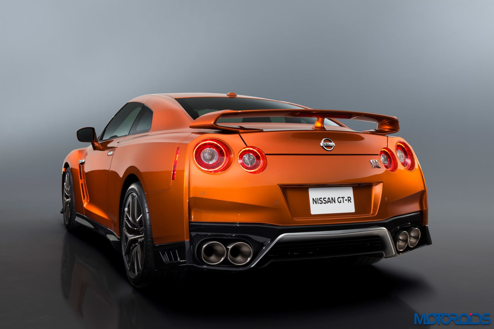 New 2017 Nissan GT-R - Exterior (7)