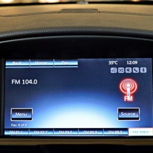 New Chevrolet Cruze MyLink infotainment system