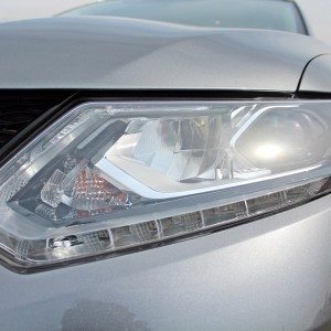 new  Nissan X Trail Hybrid India headlamp