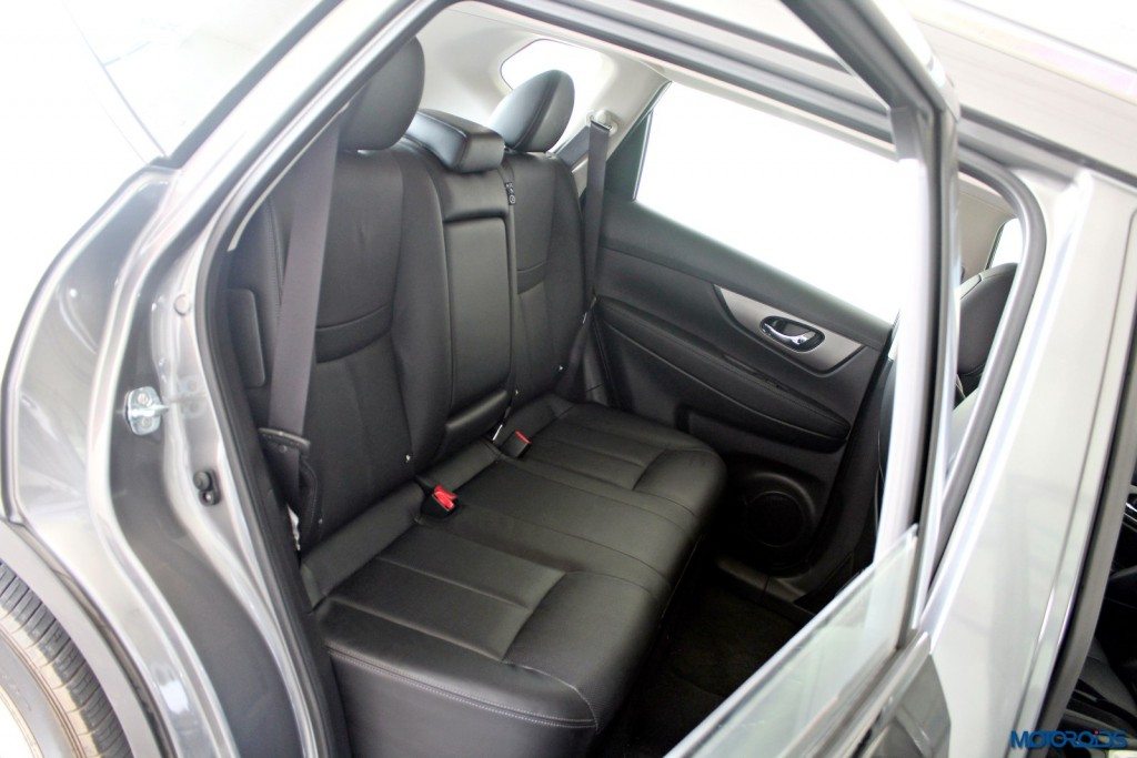 new 2016 Nissan X-Trail Hybrid India seats (2)