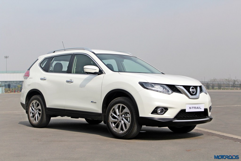 new 2016 Nissan X-Trail Hybrid India white (1)