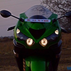 Kawasaki NInja ZX r