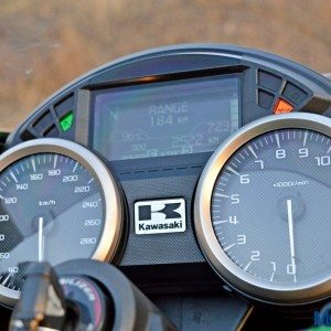 Kawasaki ZX R intrument cluster