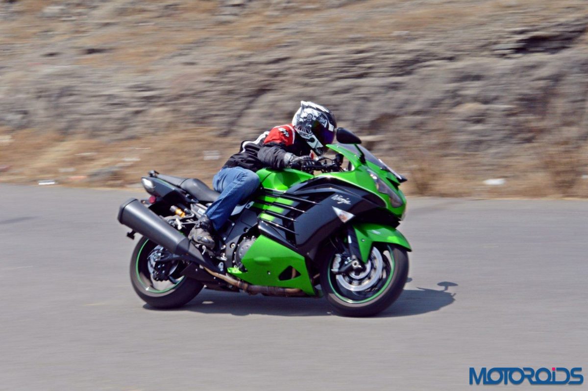 Kawasaki ZX R motion shots