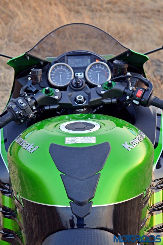 2016 Kawasaki ZX-14R rider's view(73)