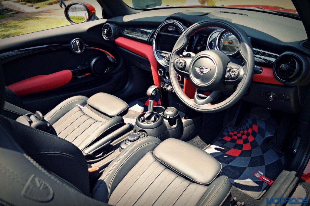 2016 Mini Cooper Convertible India Interior (4)