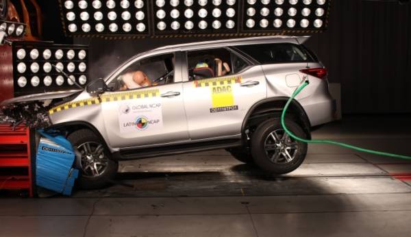 Toyota Fortuner Latin NCAP crash test