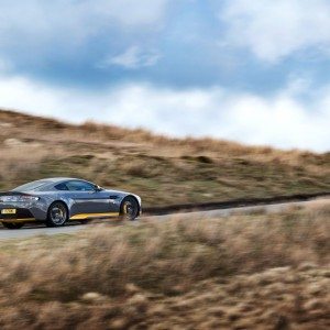 Aston Martin V Vantage S Manual