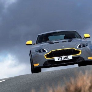 Aston Martin V Vantage S Manual