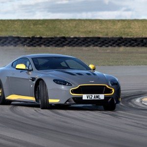 Aston Martin V Vantage S Manual