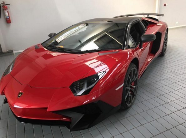 Indias Only Lamborghini Aventador Sv Roadster Gets Super