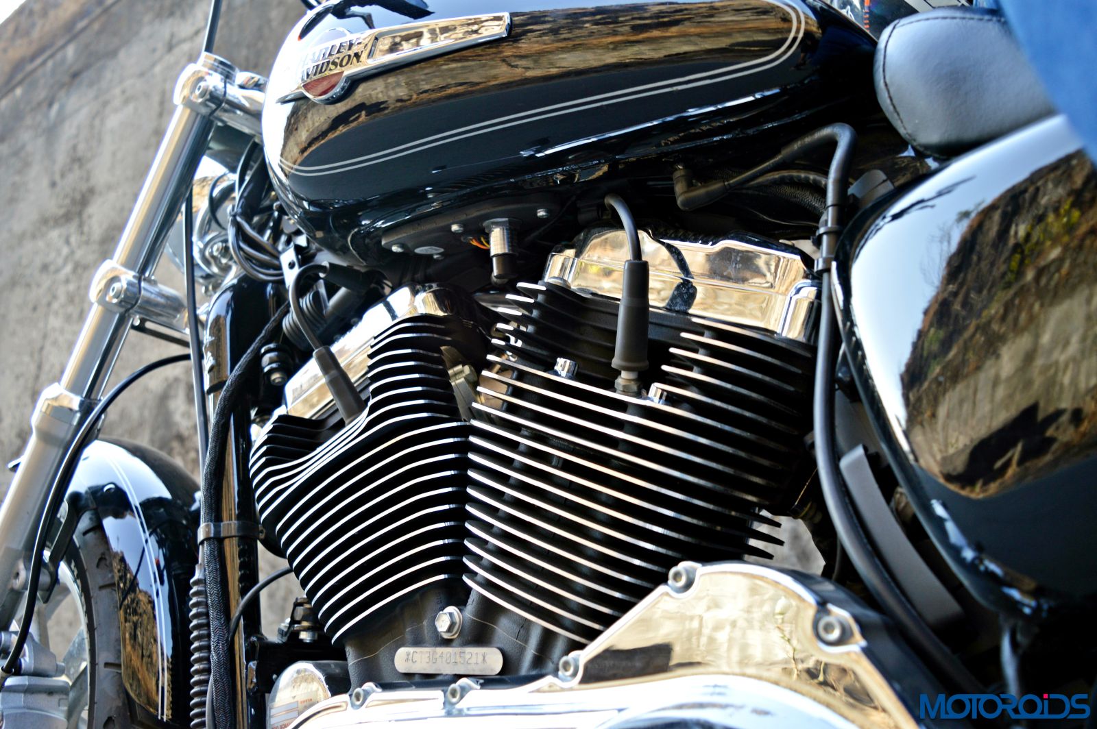 Harley-Davidson 1200 Custom Review - Details - Engine (5)