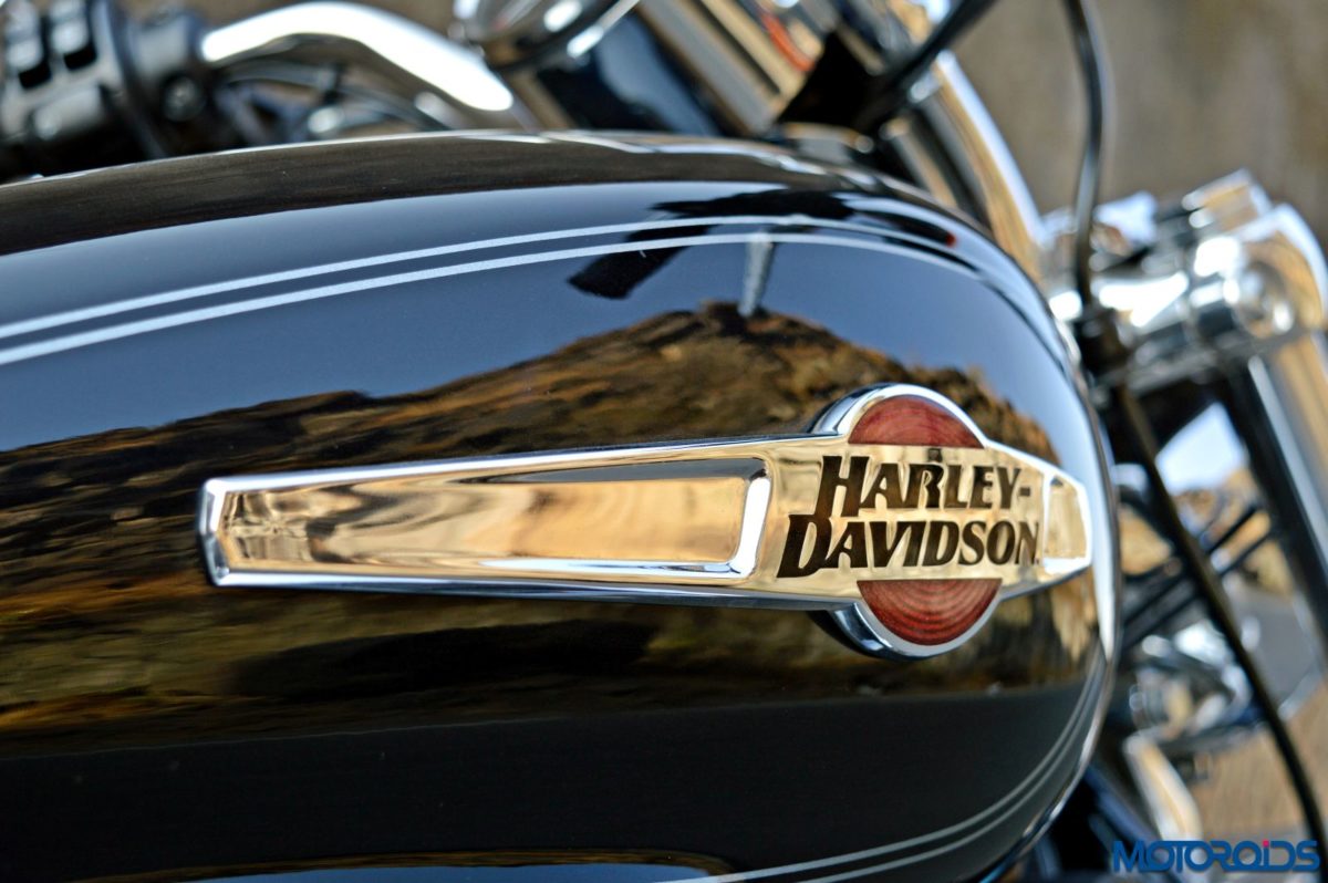 Harley Davidson  Custom Review Details Fuel Tank